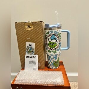 🎄 NIB Stanley Flowstate™️ Grinch 40 Oz || 1.18 L tumbler in Blue and Green 🎄